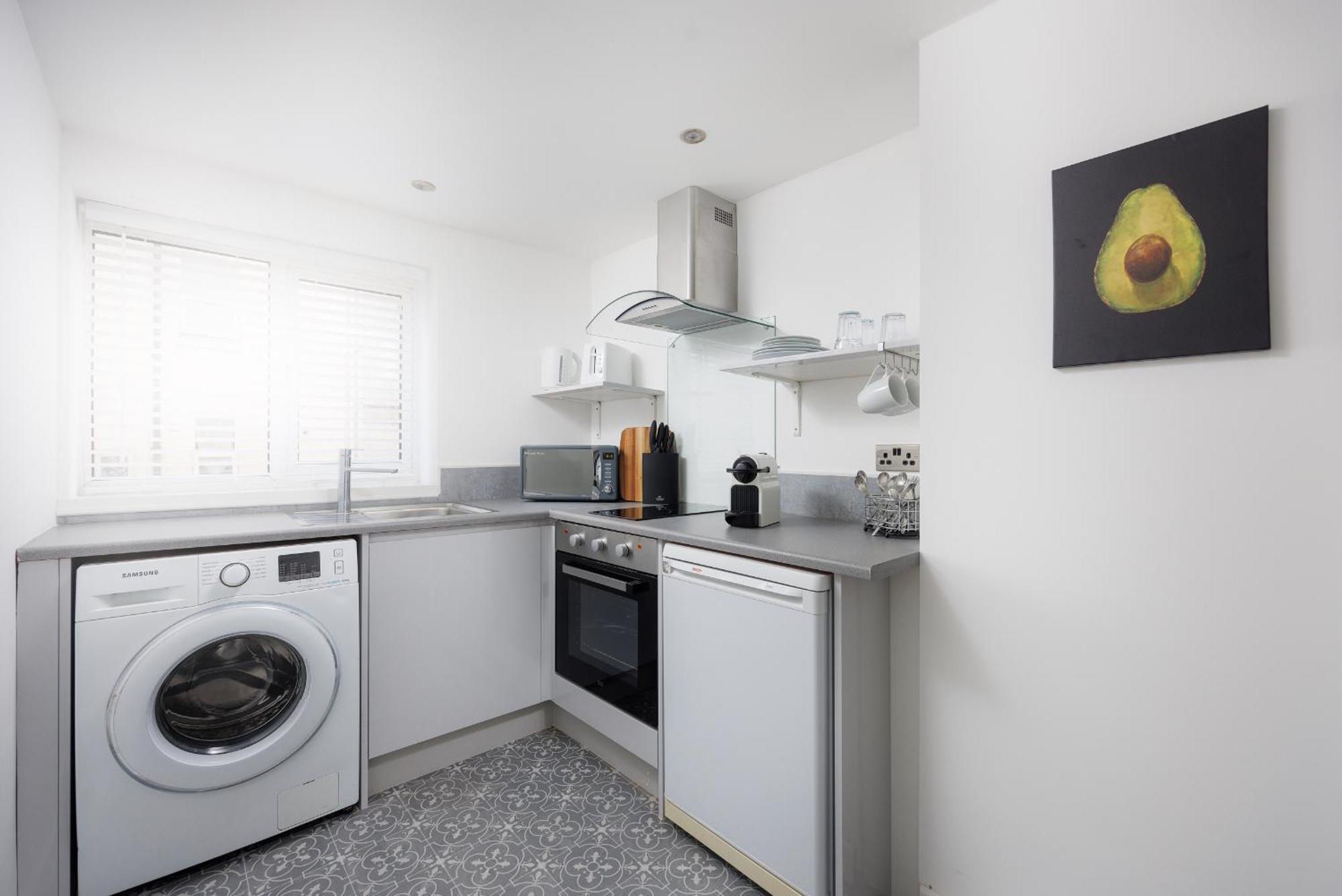 Boujis Central Plymouth Apartment - Sleeps 4 - Habita Property Exterior foto